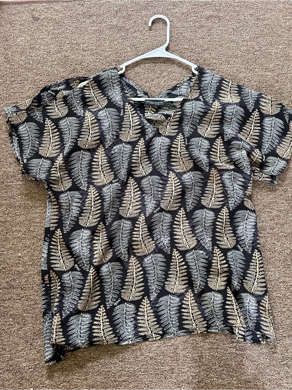 Hina Black Short Sleeve V-Neck Blouse with Hawaiian Fern Design